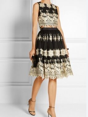 Alice + Olivia Avani & Justina Lace Trim Embroidered Skirt Set. Size 4